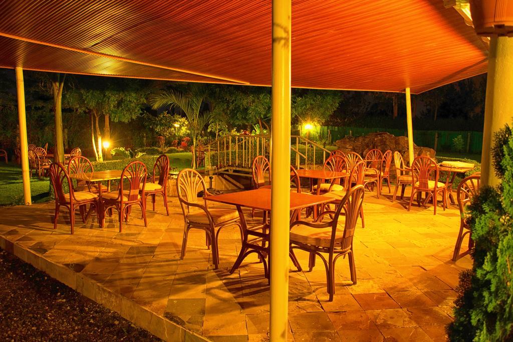 Brownie'S Guesthouse Lake Elementaita Exterior foto